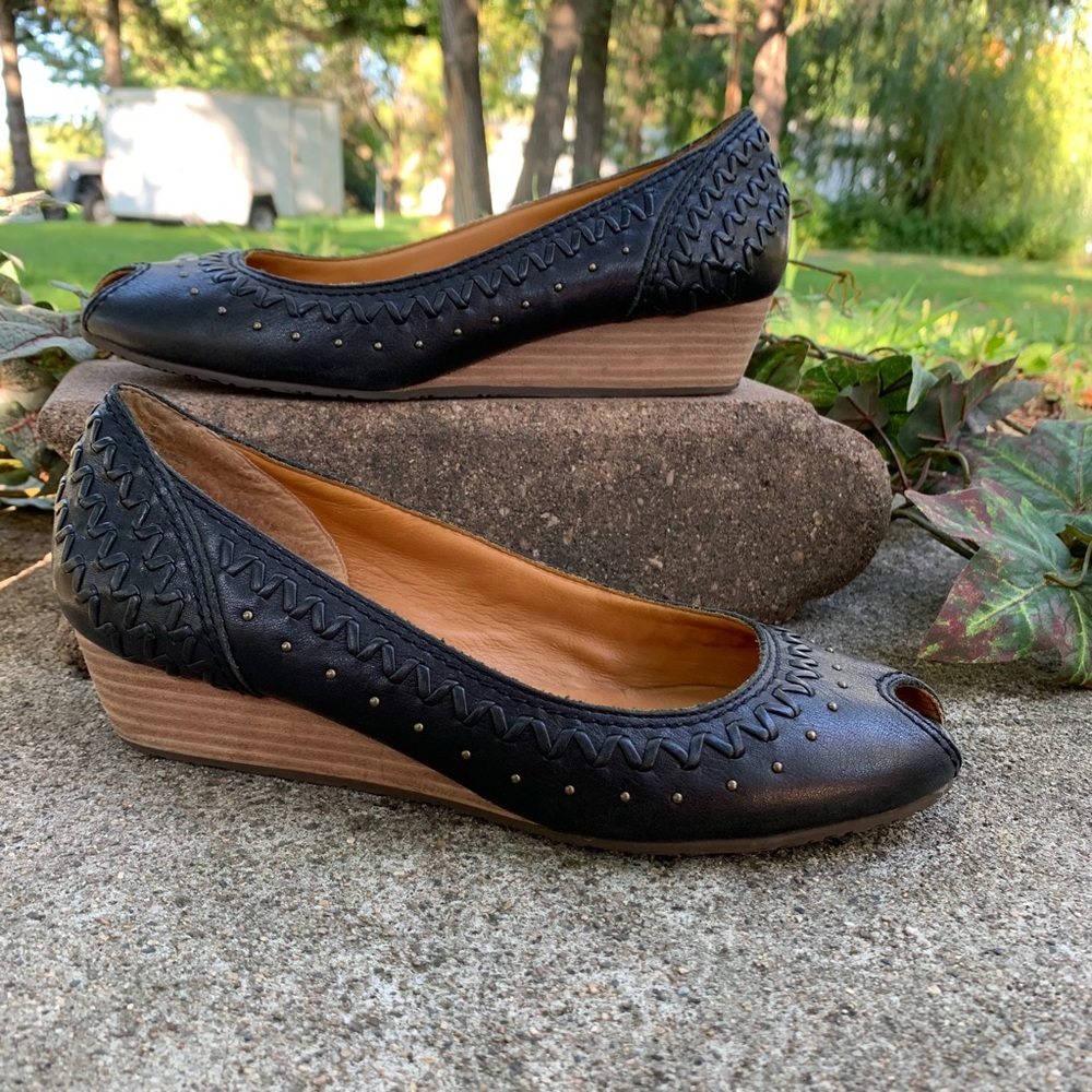 Frye Tess Skimmer
